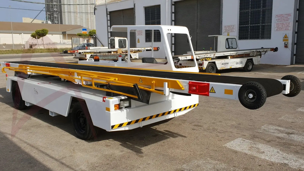EINSA CDA-14 - Veículo com correia transportadora: foto 2 EINSA CDA-14 - Veículo com correia transportadora: foto 2