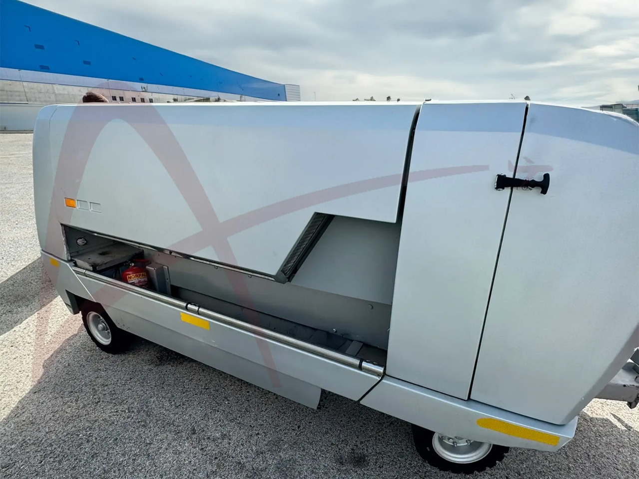 HITZINGER GPU-120MDE18 - Unidade de energia terrestre: foto 2 HITZINGER GPU-120MDE18 - Unidade de energia terrestre: foto 2