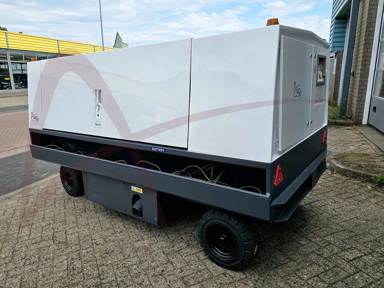 HITZINGER GPU120D - Unidade de energia terrestre: foto 4 HITZINGER GPU120D - Unidade de energia terrestre: foto 4