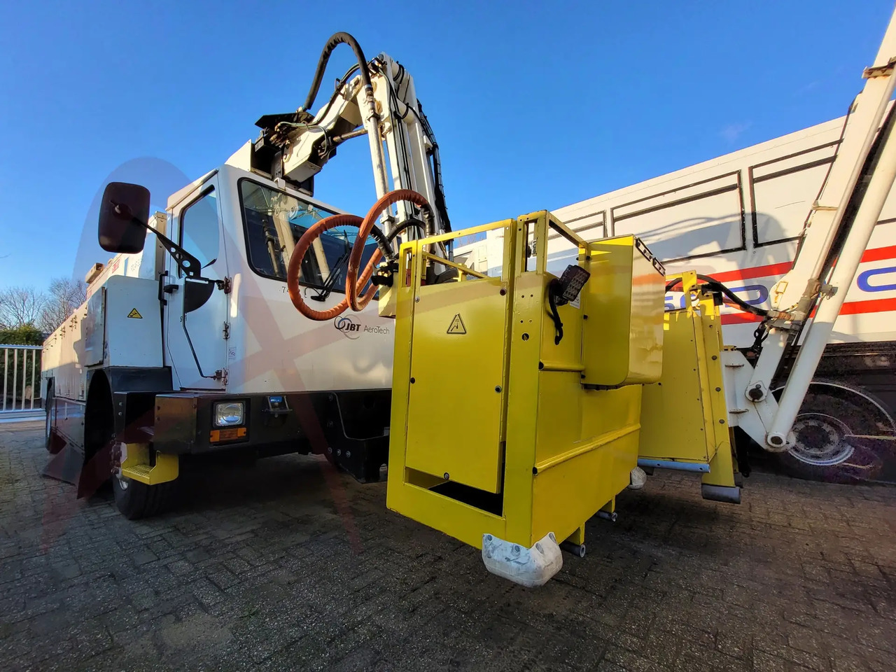 JBT TEMPEST 2 - Veículo de degelo: foto 2 JBT TEMPEST 2 - Veículo de degelo: foto 2