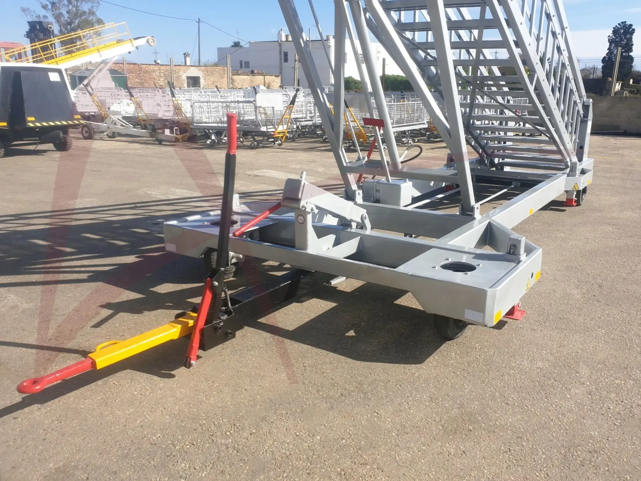 MASTER EQUIPMENT STR710-14 - Escada de passageiros: foto 2 MASTER EQUIPMENT STR710-14 - Escada de passageiros: foto 2