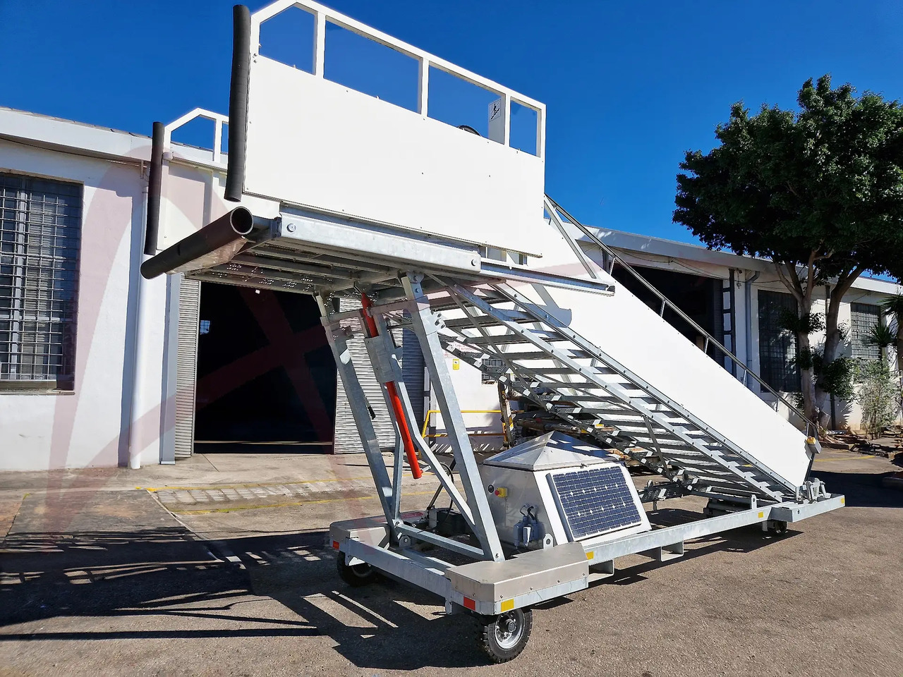 SPS PT-18_2 - Escada de passageiros: foto 1 SPS PT-18_2 - Escada de passageiros: foto 1