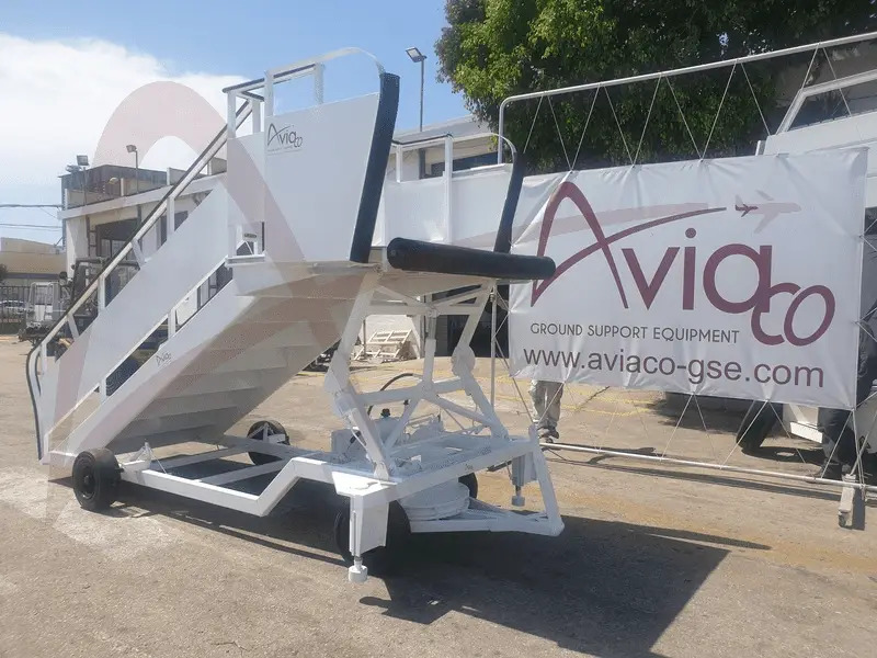 TEMG TG0022 - Escada de passageiros: foto 1 TEMG TG0022 - Escada de passageiros: foto 1