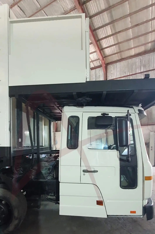 VOLVO AEROLIFT-B-VO/FL616H - Camião de catering: foto 5 VOLVO AEROLIFT-B-VO/FL616H - Camião de catering: foto 5