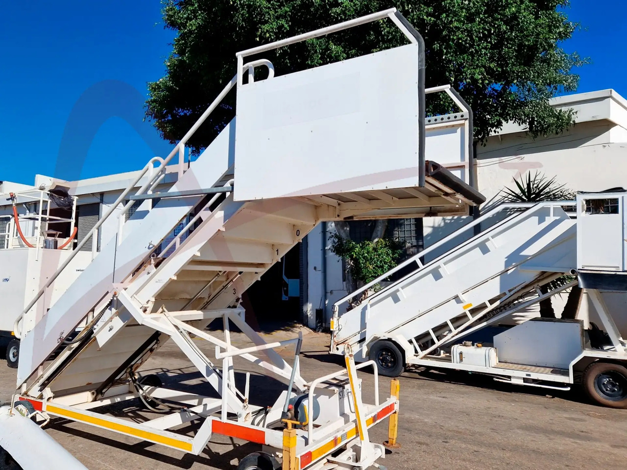 YUMBO ERP-RM-I - Escada de passageiros: foto 1 YUMBO ERP-RM-I - Escada de passageiros: foto 1