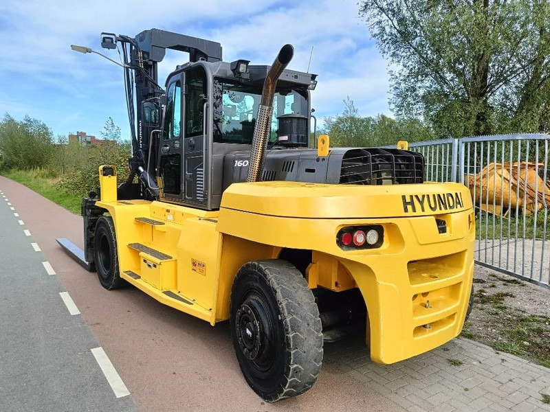 Hyundai 160 D-9 heftruck forklift stapler 16 ton CE - Empilhadeira a diesel: foto 4 Hyundai 160 D-9 heftruck forklift stapler 16 ton CE - Empilhadeira a diesel: foto 4