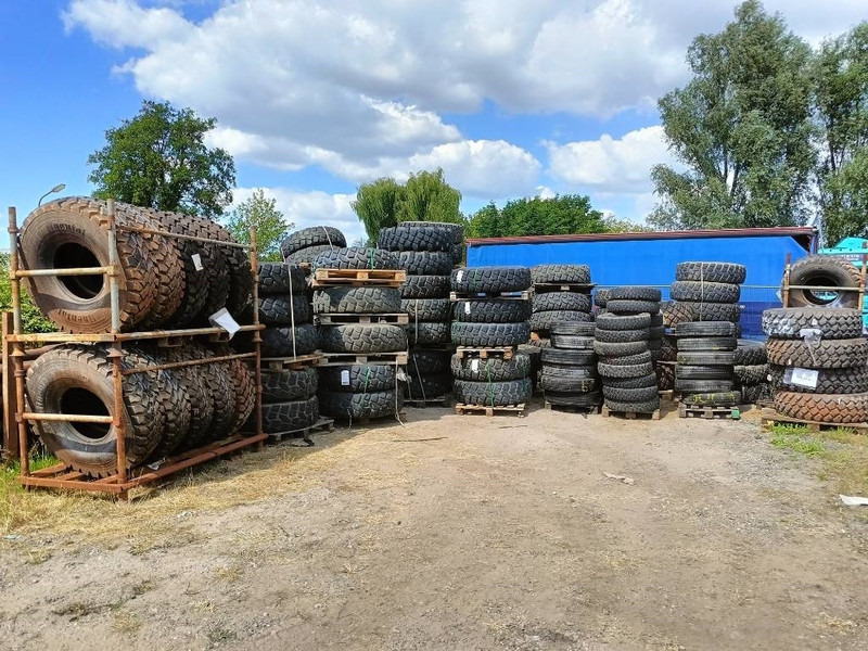 Michelin 12.00R20 , 14.00R20, 335/80R20 , 395/85R2 365/80R2 - Jantes e pneus por Máquina de construção: foto 1 Michelin 12.00R20 , 14.00R20, 335/80R20 , 395/85R2 365/80R2 - Jantes e pneus por Máquina de construção: foto 1