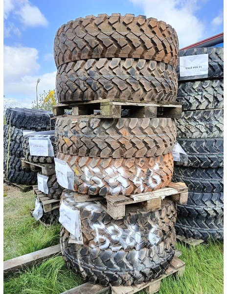 Michelin 12.00R20 , 14.00R20, 335/80R20 , 395/85R2 365/80R2 - Jantes e pneus por Máquina de construção: foto 4 Michelin 12.00R20 , 14.00R20, 335/80R20 , 395/85R2 365/80R2 - Jantes e pneus por Máquina de construção: foto 4