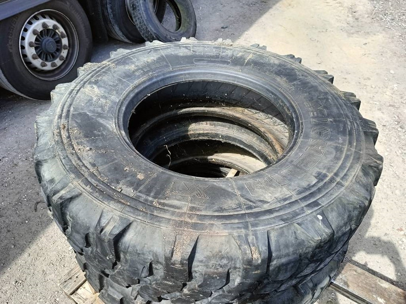 Michelin continental band 13R22.5 , 315/80R22.5 , 13R22,5 l - Jantes e pneus por Máquina de construção: foto 3 Michelin continental band 13R22.5 , 315/80R22.5 , 13R22,5 l - Jantes e pneus por Máquina de construção: foto 3