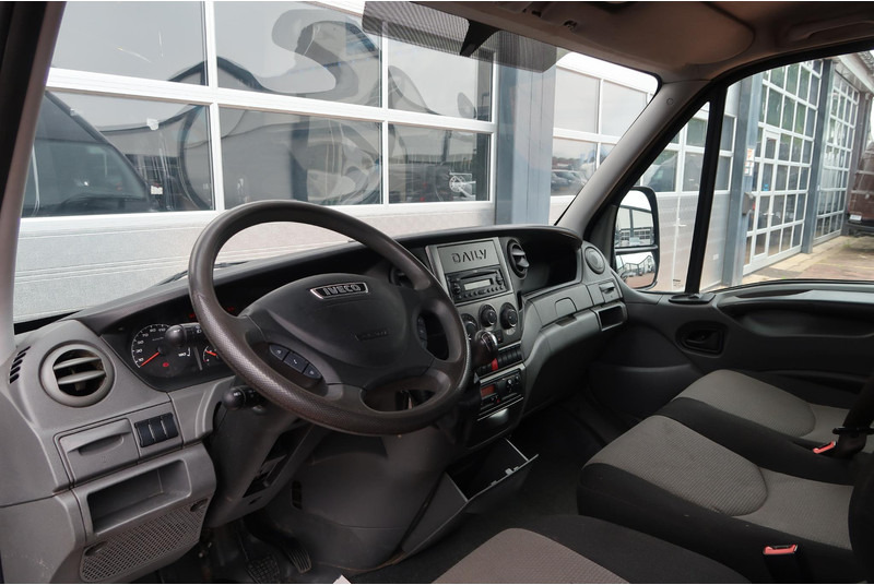 Iveco Daily 35S17V L2H3 1E EIG/ 3.5T/ AIRCO/ CRUISE/ TREKHAAK - Furgão: foto 2 Iveco Daily 35S17V L2H3 1E EIG/ 3.5T/ AIRCO/ CRUISE/ TREKHAAK - Furgão: foto 2