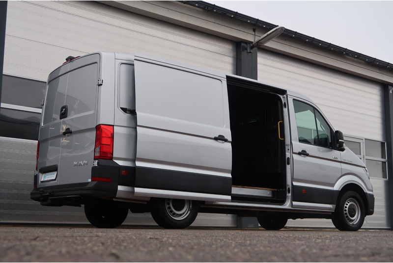 MAN TGE 3.180 4x4 AUT/ CAMERA/ ACC/ AIRCO/ TREKHAAK - Furgão: foto 4 MAN TGE 3.180 4x4 AUT/ CAMERA/ ACC/ AIRCO/ TREKHAAK - Furgão: foto 4