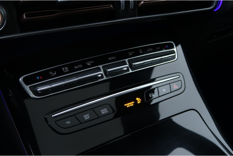 SUV Mercedes-Benz EQC 400 4MATIC Business AMG 80 kWh PANO/ CAMERA/ LEDER/ TREKHAAK/ ETC.: foto 9 SUV Mercedes-Benz EQC 400 4MATIC Business AMG 80 kWh PANO/ CAMERA/ LEDER/ TREKHAAK/ ETC.: foto 9