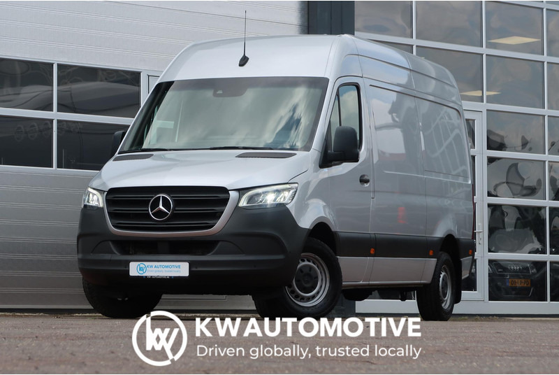 Mercedes-Benz Sprinter 317 1.9 CDI L2H2 AUT/ CAMERA/ LED/ CRUISE/ CLIMA/ MBUX - Furgão: foto 1 Mercedes-Benz Sprinter 317 1.9 CDI L2H2 AUT/ CAMERA/ LED/ CRUISE/ CLIMA/ MBUX - Furgão: foto 1