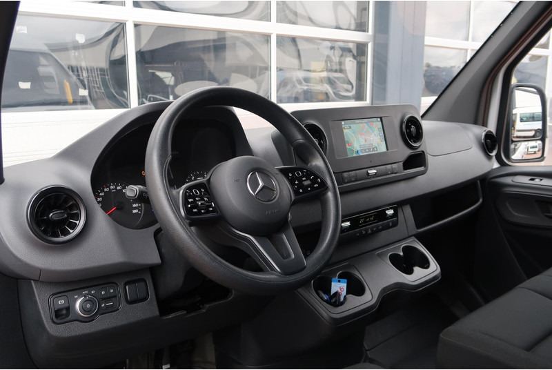 Mercedes-Benz Sprinter 319 CDI V6 L2H2 Mercedes-Benz Sprinter 319 CDI L2H2 AUT/ CAMERA/ LED/ CRUISE/ CLIMA/ STANDKACH - Furgão compacto: foto 2 Mercedes-Benz Sprinter 319 CDI V6 L2H2 Mercedes-Benz Sprinter 319 CDI L2H2 AUT/ CAMERA/ LED/ CRUISE/ CLIMA/ STANDKACH - Furgão compacto: foto 2