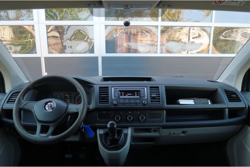 Volkswagen Transporter 2.0 TDI L2H1 DC AIRCO/ CRUISE/ TREKHAAK - Furgão compacto, Carrinha cabine dupla: foto 5 Volkswagen Transporter 2.0 TDI L2H1 DC AIRCO/ CRUISE/ TREKHAAK - Furgão compacto, Carrinha cabine dupla: foto 5