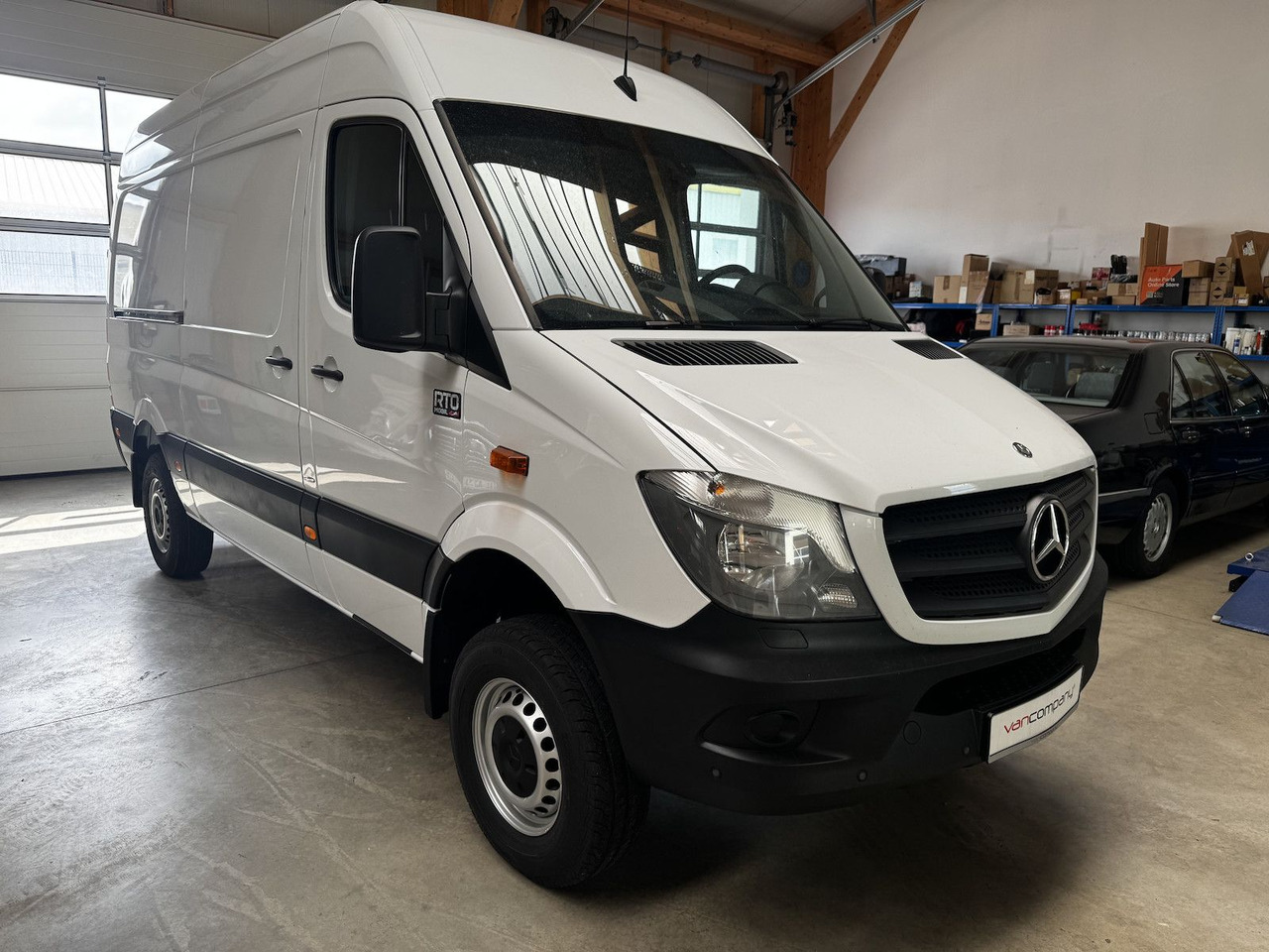 Mercedes-Benz Sprinter 319 CDI 4x4 3.0 V6 Untersetzung 1a! - Campervan: foto 3 Mercedes-Benz Sprinter 319 CDI 4x4 3.0 V6 Untersetzung 1a! - Campervan: foto 3