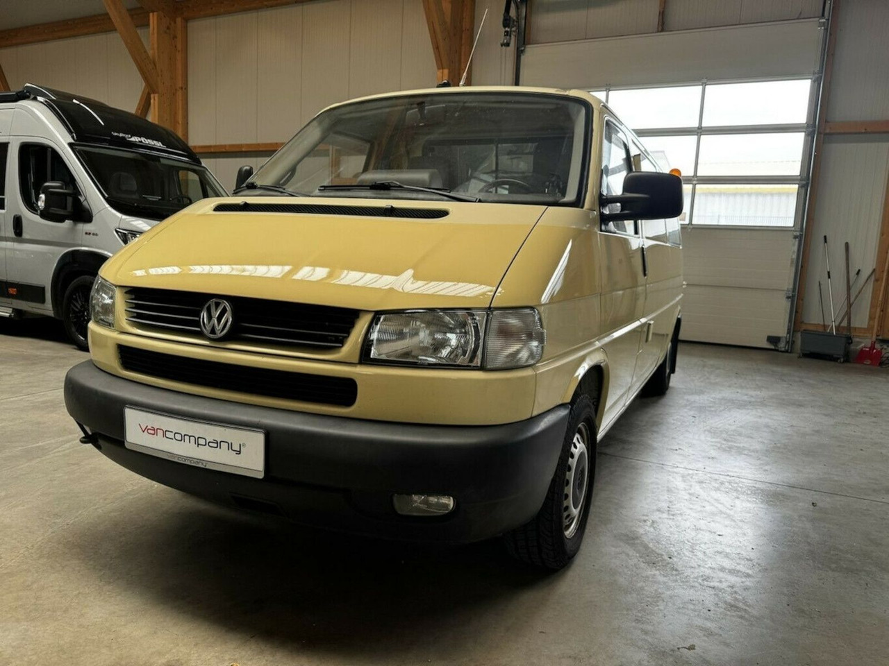 Volkswagen T4 2.5 TDI Syncro 4x4 lang 1. Hand! - Campervan: foto 1 Volkswagen T4 2.5 TDI Syncro 4x4 lang 1. Hand! - Campervan: foto 1