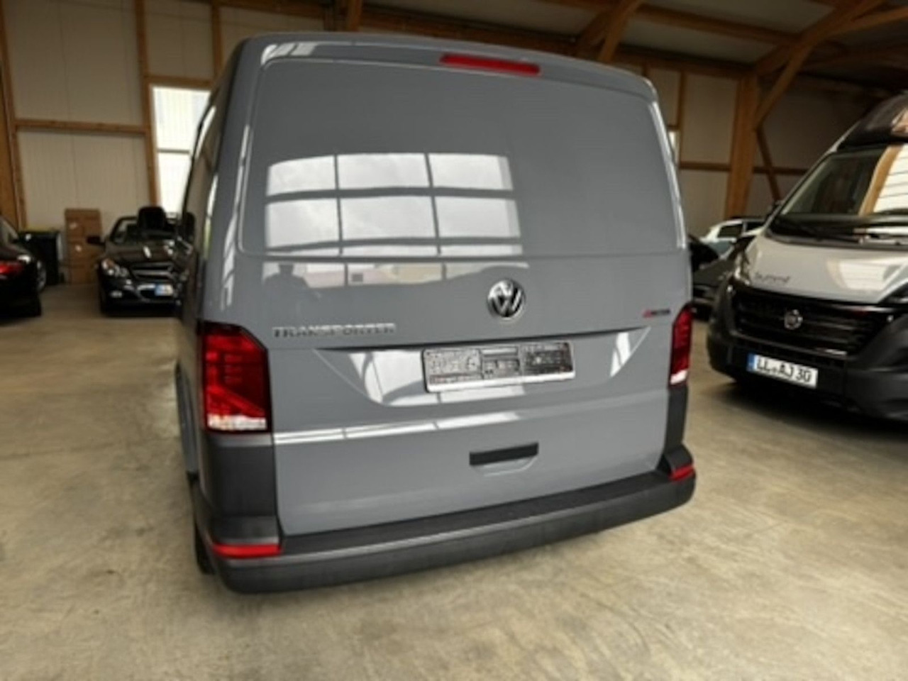 Volkswagen T6.1 lang 5-Sitzer 2.0 TDI 4Motion LKW - Furgão compacto: foto 4 Volkswagen T6.1 lang 5-Sitzer 2.0 TDI 4Motion LKW - Furgão compacto: foto 4