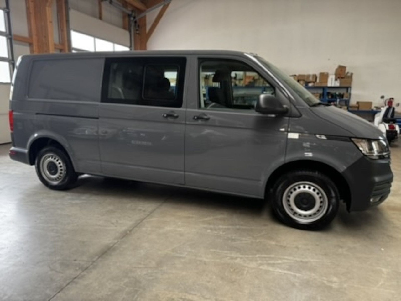 Volkswagen T6.1 lang 5-Sitzer 2.0 TDI 4Motion LKW - Furgão compacto: foto 3 Volkswagen T6.1 lang 5-Sitzer 2.0 TDI 4Motion LKW - Furgão compacto: foto 3