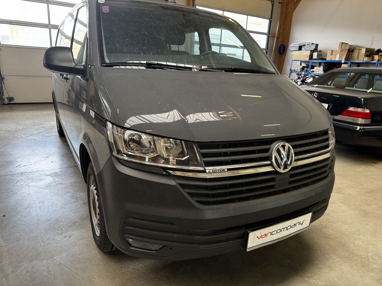 Volkswagen T6.1 lang 5-Sitzer 2.0 TDI 4Motion puregrey - Furgão compacto, Carrinha cabine dupla: foto 3 Volkswagen T6.1 lang 5-Sitzer 2.0 TDI 4Motion puregrey - Furgão compacto, Carrinha cabine dupla: foto 3