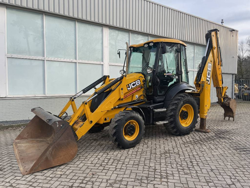 JCB 3 CX 2016 CE - Retroescavadeira: foto 1 JCB 3 CX 2016 CE - Retroescavadeira: foto 1