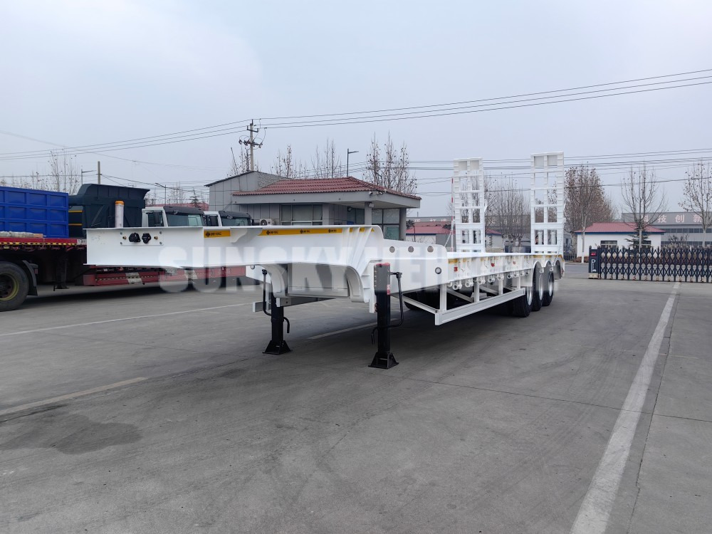 Semi-reboque baixa para transporte de máquinas pesadas novo SUNSKY 3 Axle 40 Tons gooseneck lowbed trailer: foto 6