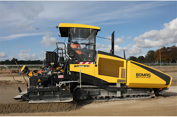 BOMAG BF800C Asphalt Paver Machine Used Asphalt Paver - Acabadora: foto 1 BOMAG BF800C Asphalt Paver Machine Used Asphalt Paver - Acabadora: foto 1