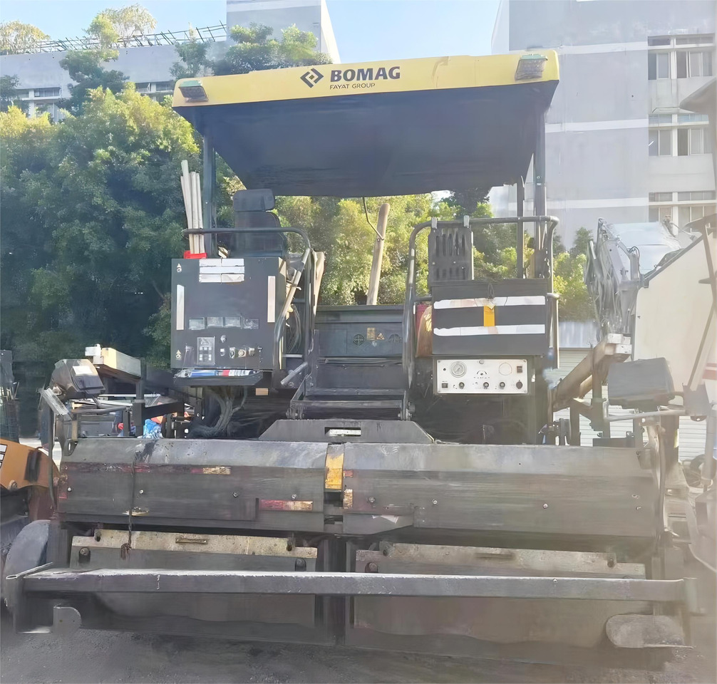 BOMAG BF800C Asphalt Paver Machine Used Asphalt Paver - Acabadora: foto 4 BOMAG BF800C Asphalt Paver Machine Used Asphalt Paver - Acabadora: foto 4