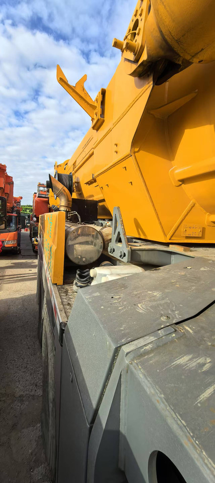 LIEBHERR Second Hand Truck Mounted Crane LTM1500-8.1 Heavy Duty Mobile Crane With High Quality - Grua móvel: foto 4 LIEBHERR Second Hand Truck Mounted Crane LTM1500-8.1 Heavy Duty Mobile Crane With High Quality - Grua móvel: foto 4