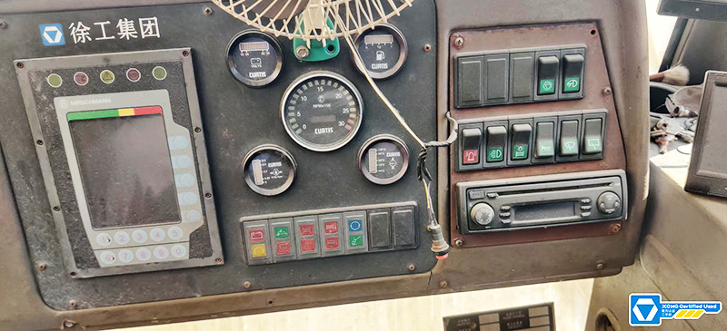 XCMG 2014 XGC130 130ton used crawler crane price - Guindaste sobre esteiras: foto 2 XCMG 2014 XGC130 130ton used crawler crane price - Guindaste sobre esteiras: foto 2