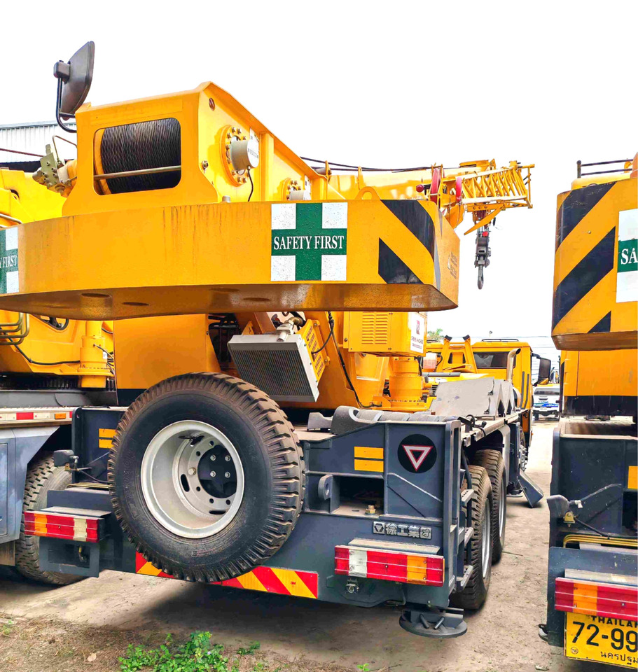XCMG 2019 hydraulic telescopic arm 60ton truck crane XCT60_Y price - Grua móvel: foto 2 XCMG 2019 hydraulic telescopic arm 60ton truck crane XCT60_Y price - Grua móvel: foto 2