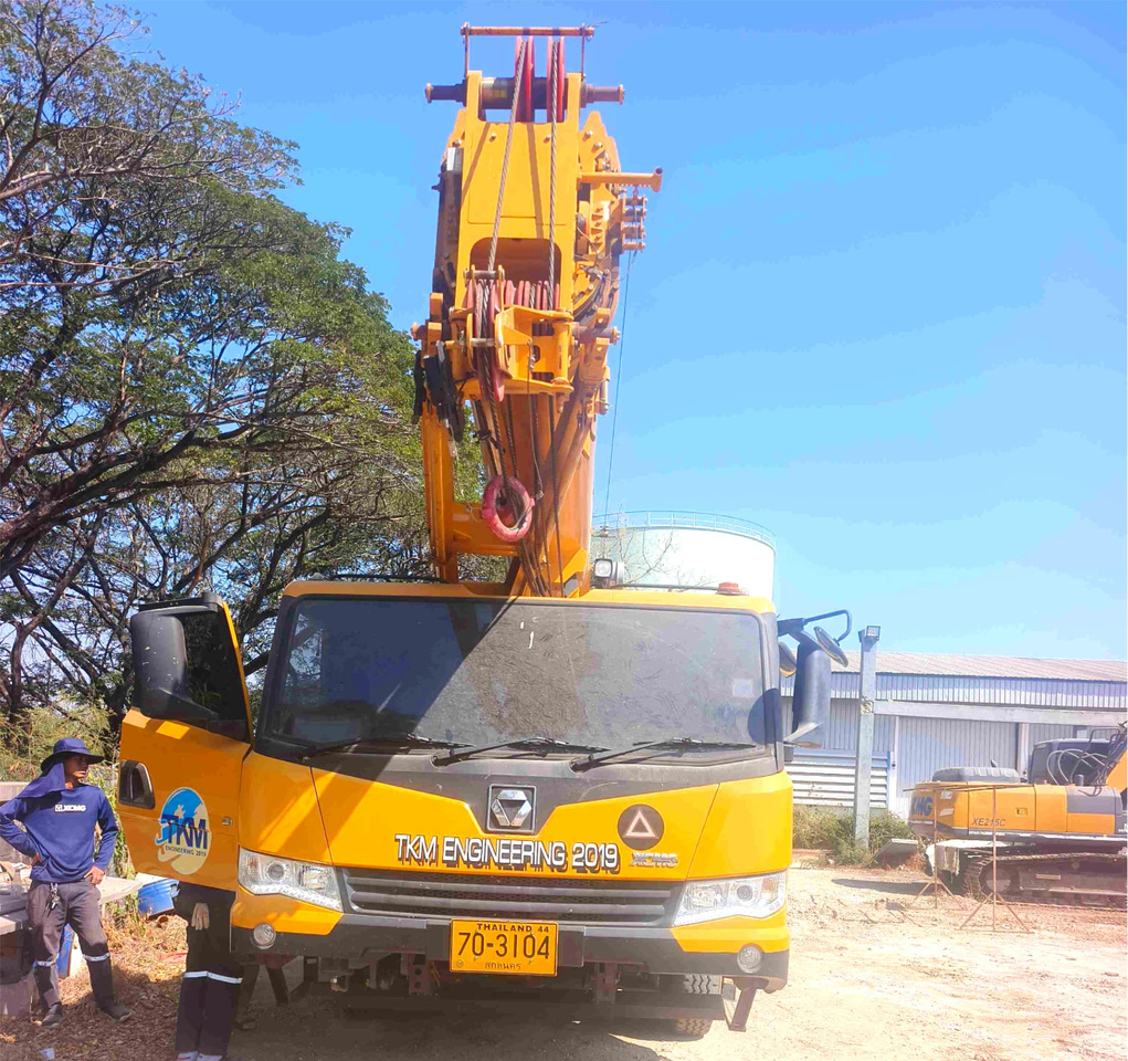 XCMG 2020 certified used 60ton truck crane XCT60_Y price - Grua móvel: foto 4 XCMG 2020 certified used 60ton truck crane XCT60_Y price - Grua móvel: foto 4
