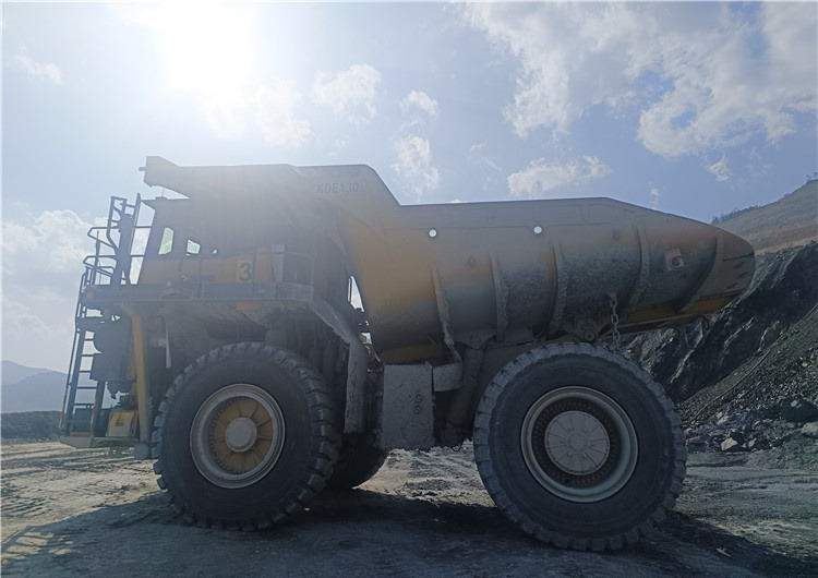 XCMG 2021 Year Used Mine Dump Truck Xde130 Second Hand 130 Ton Mining Dump Truck for Sale - Caminhão fora de estrada: foto 3 XCMG 2021 Year Used Mine Dump Truck Xde130 Second Hand 130 Ton Mining Dump Truck for Sale - Caminhão fora de estrada: foto 3