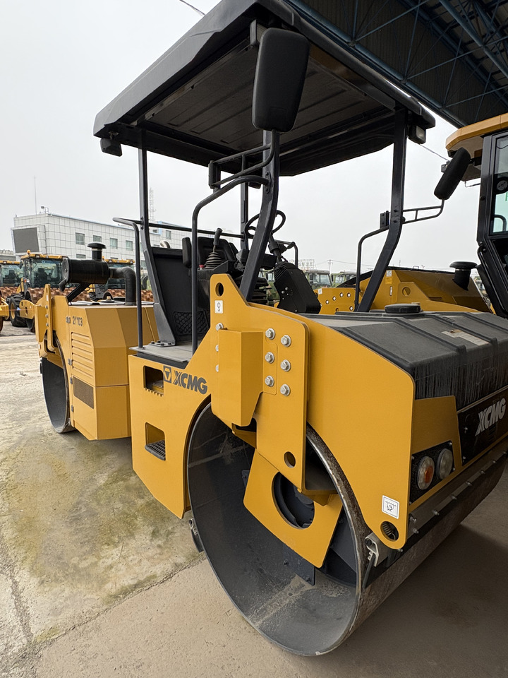 XCMG 8 ton 2Y103 double drum used vibratory road roller compactor 2022 - Compactador de asfalto: foto 5 XCMG 8 ton 2Y103 double drum used vibratory road roller compactor 2022 - Compactador de asfalto: foto 5