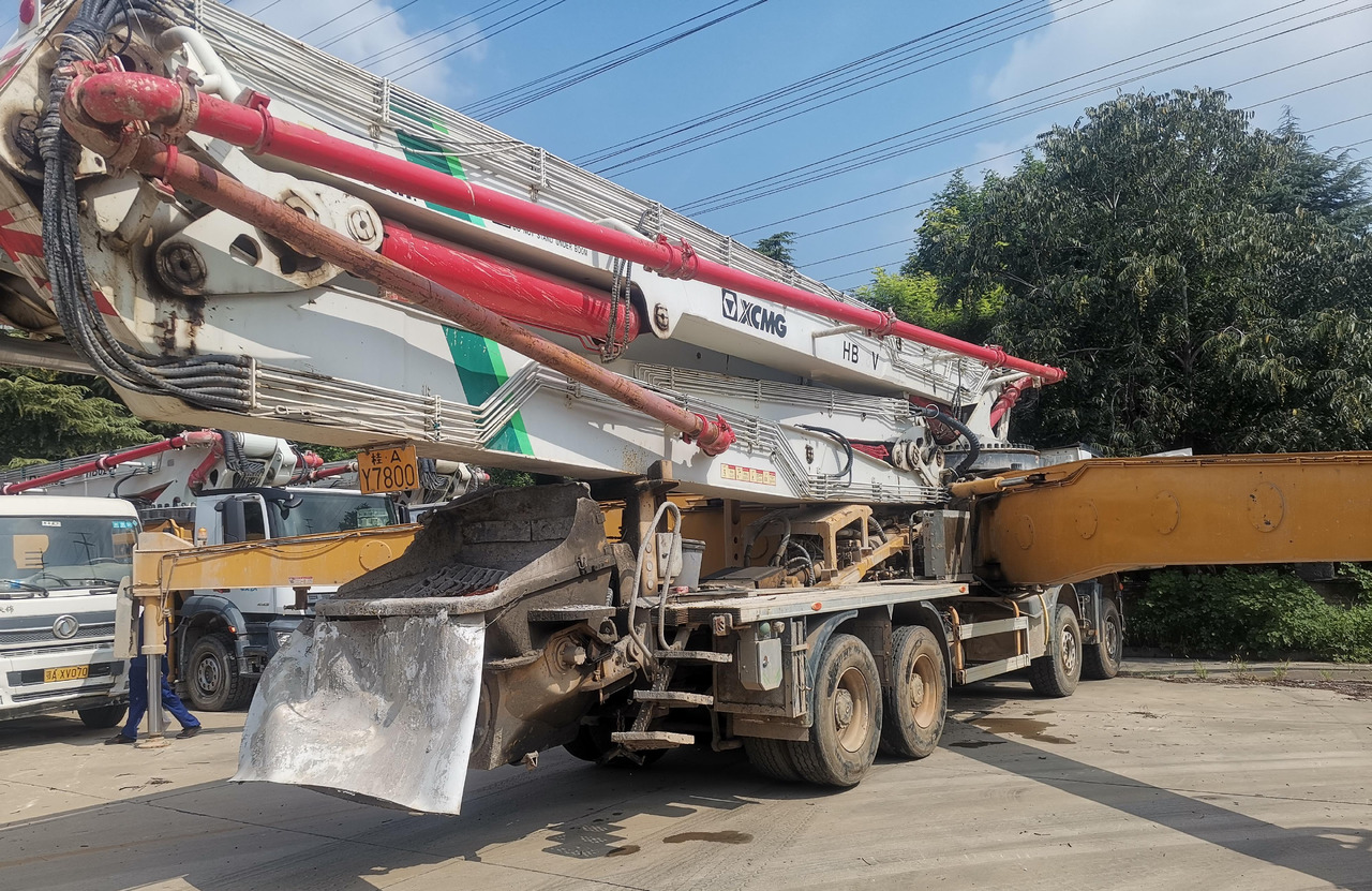 XCMG Factory Schwing Used Concrete Boom Pump Truck HB58V Diesel Concrete Pump Hot Sale - Autobomba de betão: foto 4 XCMG Factory Schwing Used Concrete Boom Pump Truck HB58V Diesel Concrete Pump Hot Sale - Autobomba de betão: foto 4