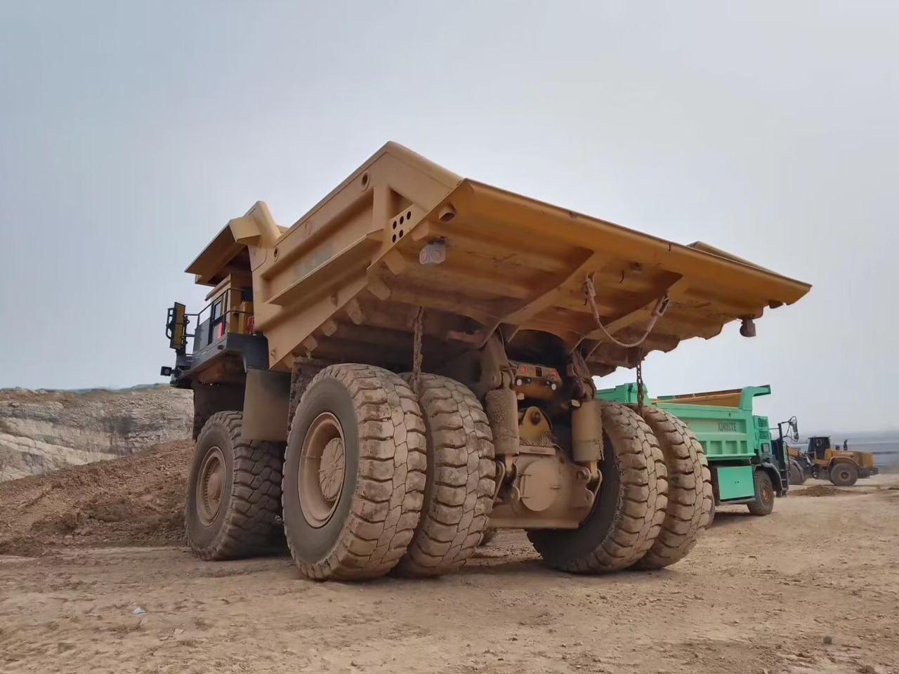 XCMG Factory Xde150 China 4X2 Used Mining Electric Dump Truck with Good Quality - Caminhão fora de estrada: foto 3 XCMG Factory Xde150 China 4X2 Used Mining Electric Dump Truck with Good Quality - Caminhão fora de estrada: foto 3