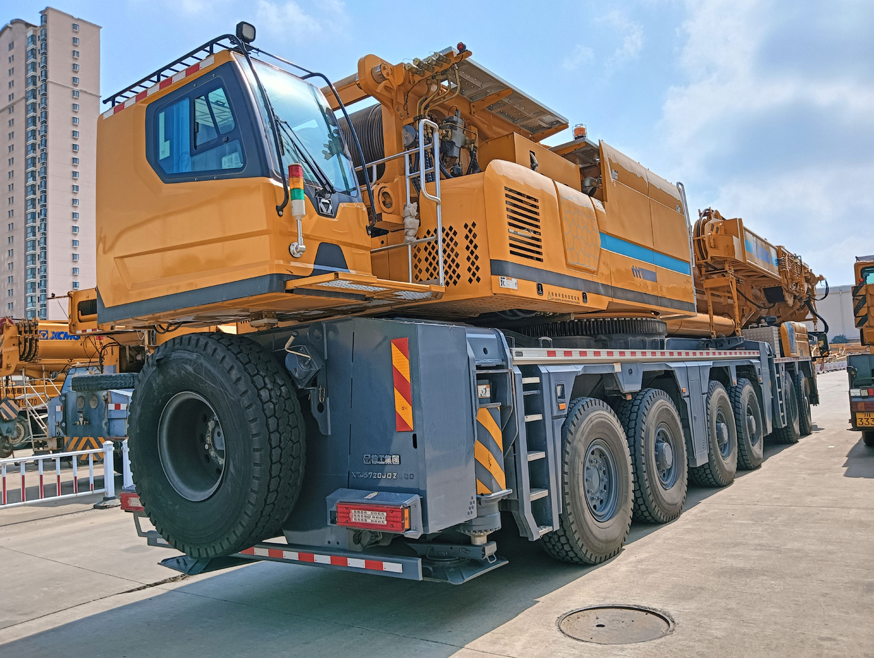 XCMG Manufacturer Second Hand Hydraulic Crane XCA600 600 Ton All Terrain Cranes Price - Grua todo o terreno: foto 4 XCMG Manufacturer Second Hand Hydraulic Crane XCA600 600 Ton All Terrain Cranes Price - Grua todo o terreno: foto 4