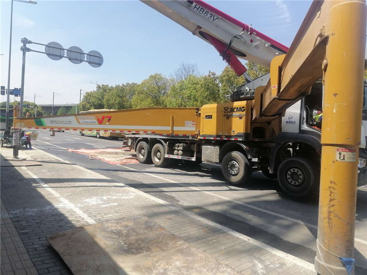 XCMG Official 2019 Year Hb62V Second Hand Used Hydraulic Concrete Pump Truck - Autobomba de betão: foto 4 XCMG Official 2019 Year Hb62V Second Hand Used Hydraulic Concrete Pump Truck - Autobomba de betão: foto 4