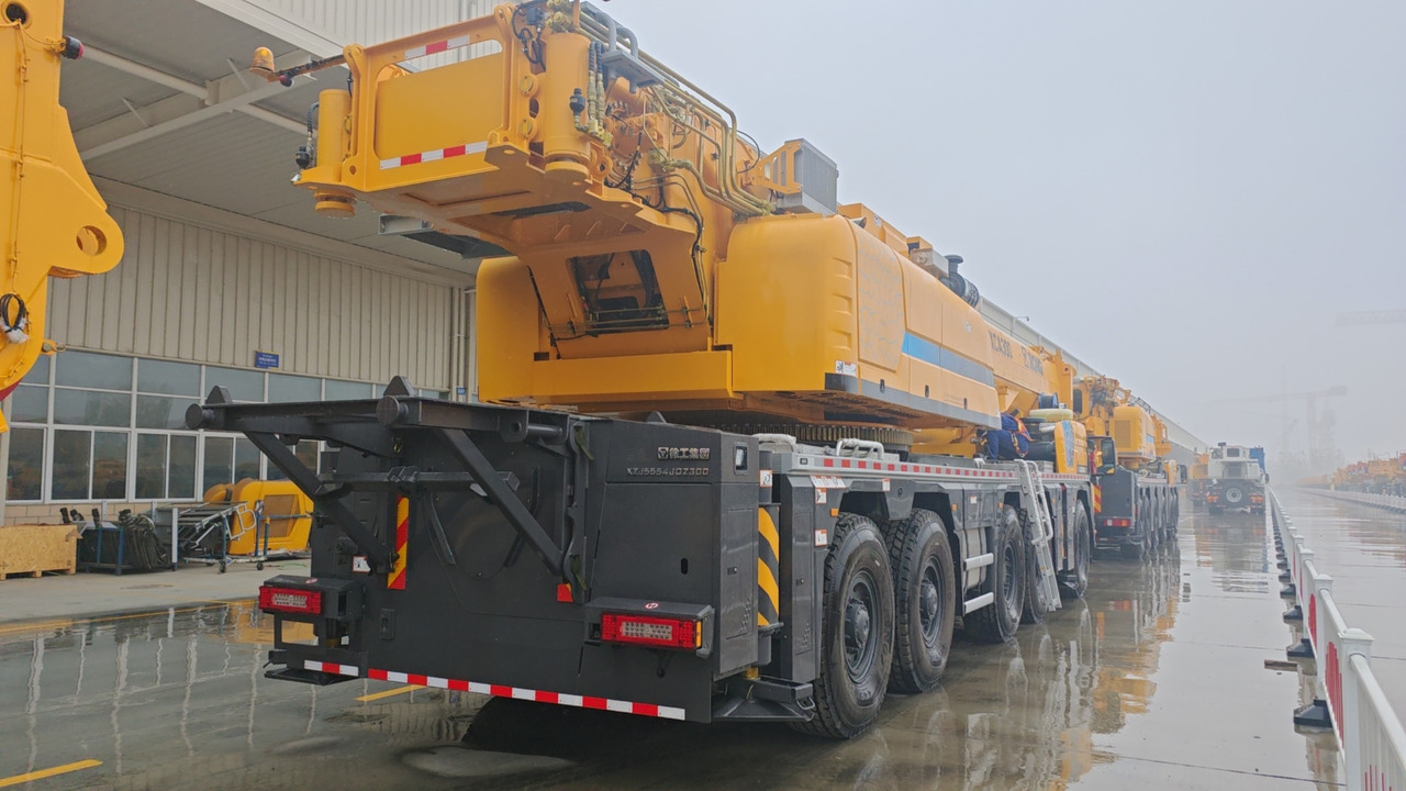 XCMG Official 2024 Year Pick Up Truck Crane 300t XCA300L8_1 Mobile All Terrain Crane Price - Grua todo o terreno: foto 5 XCMG Official 2024 Year Pick Up Truck Crane 300t XCA300L8_1 Mobile All Terrain Crane Price - Grua todo o terreno: foto 5