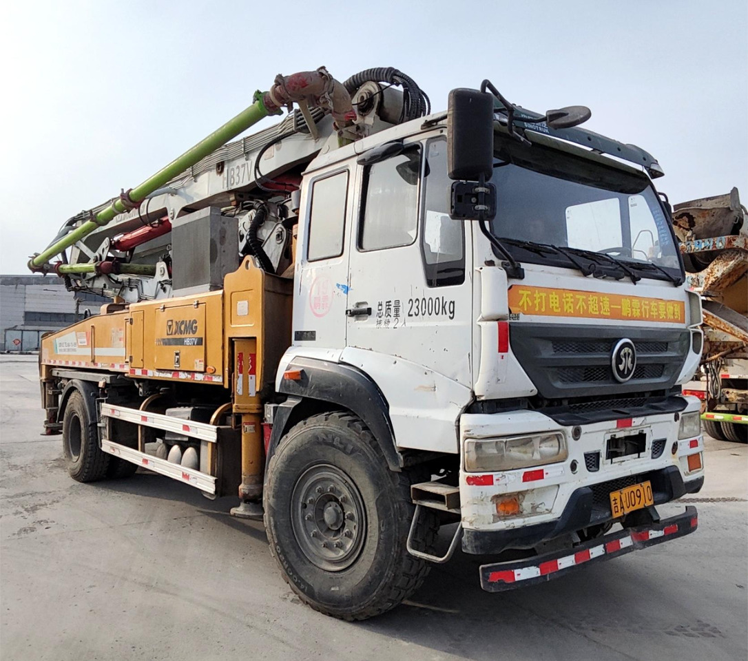 XCMG Official Concrete Machine HB37V Mini Concrete Pump 37m Used Diesel Concrete Mixer Pump Truck Price - Autobomba de betão: foto 2 XCMG Official Concrete Machine HB37V Mini Concrete Pump 37m Used Diesel Concrete Mixer Pump Truck Price - Autobomba de betão: foto 2