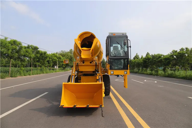 Leasing de  XCMG Official SLM2600S 2.6cbm Concrete Mixer Mobile Self Loading Concrete Mixer Truck XCMG Official SLM2600S 2.6cbm Concrete Mixer Mobile Self Loading Concrete Mixer Truck: foto 7