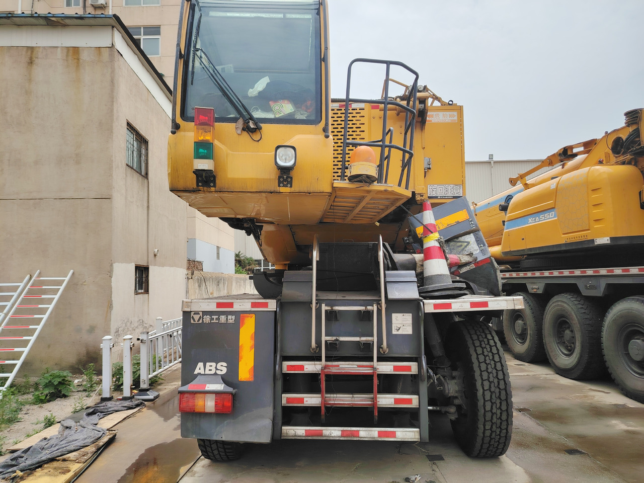 XCMG Official Second Hand Construction Big Crane QAY650A 650 Tons All Terrain Cranes With Good Condition - Grua todo o terreno: foto 5 XCMG Official Second Hand Construction Big Crane QAY650A 650 Tons All Terrain Cranes With Good Condition - Grua todo o terreno: foto 5