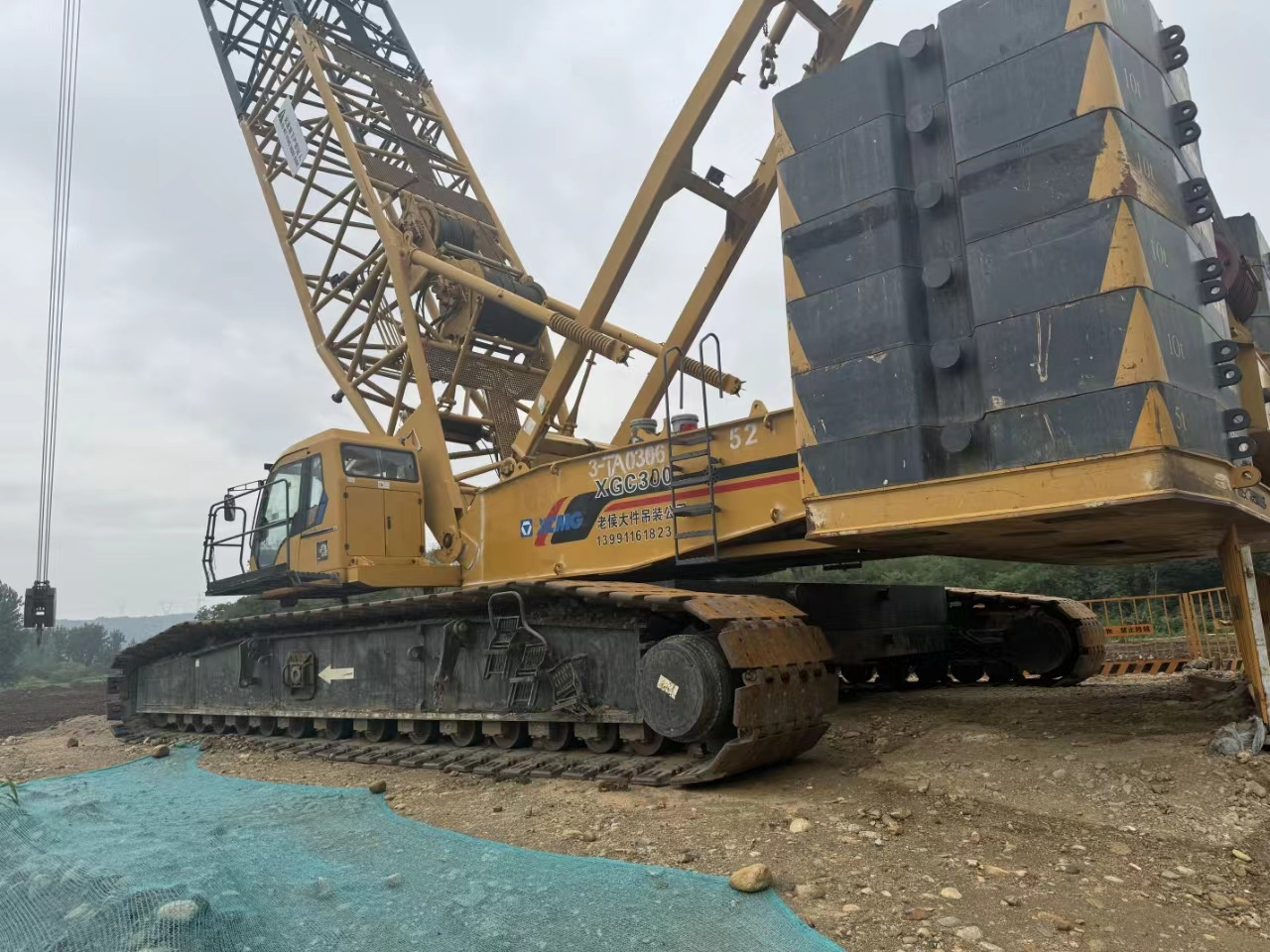 XCMG Official Second Hand Crawler Crane Lifting Equipment Mobile XGC300 300 Ton Crane Price - Guindaste sobre esteiras: foto 2 XCMG Official Second Hand Crawler Crane Lifting Equipment Mobile XGC300 300 Ton Crane Price - Guindaste sobre esteiras: foto 2