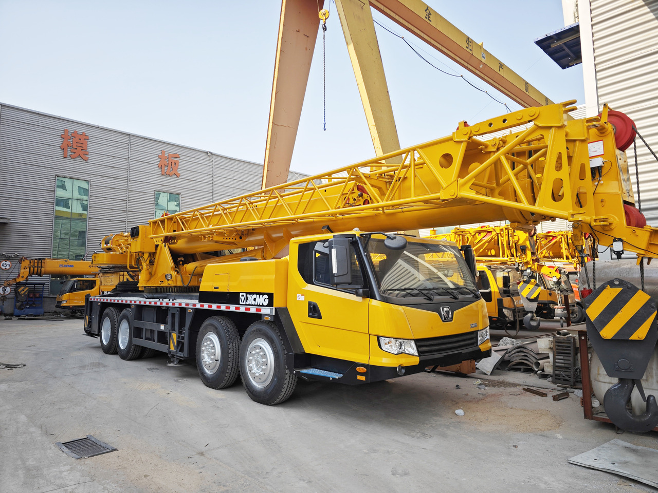 XCMG Official Second Hand Mobile Crane 50 Ton Hydraulic Truck Crane Price - Grua móvel: foto 2 XCMG Official Second Hand Mobile Crane 50 Ton Hydraulic Truck Crane Price - Grua móvel: foto 2