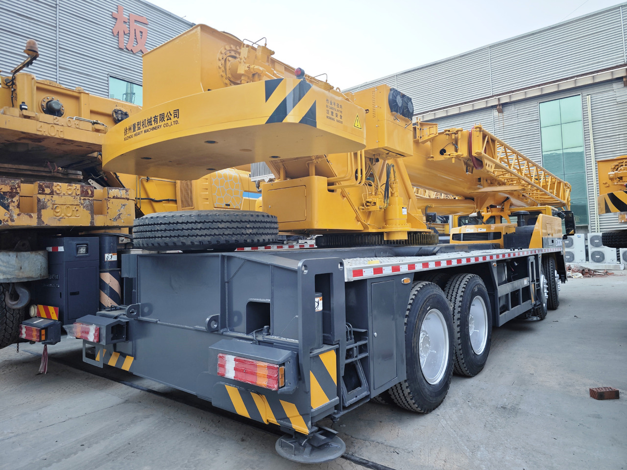 XCMG Official Second Hand Mobile Crane 50 Ton Hydraulic Truck Crane Price - Grua móvel: foto 5 XCMG Official Second Hand Mobile Crane 50 Ton Hydraulic Truck Crane Price - Grua móvel: foto 5