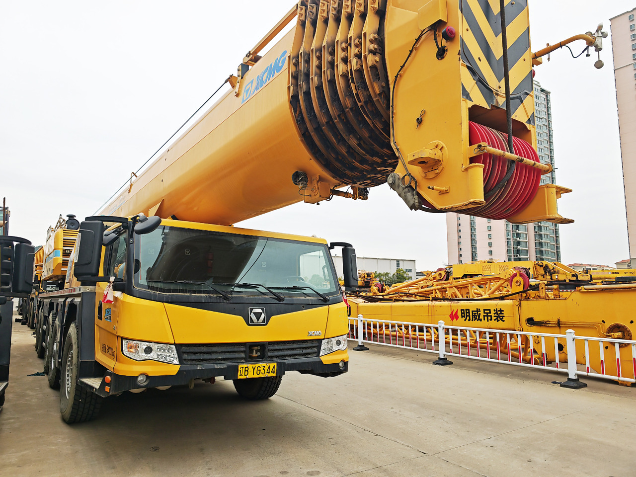 XCMG Official Second Hand Pickup Truck Crane XCA200L8 200 Ton 8-Section Arm Mobile Crane Machine - Grua todo o terreno: foto 2 XCMG Official Second Hand Pickup Truck Crane XCA200L8 200 Ton 8-Section Arm Mobile Crane Machine - Grua todo o terreno: foto 2