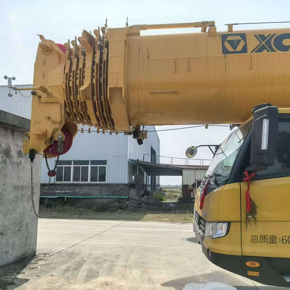 XCMG Official Second Hand Truck Mounted Crane XCA300L8_1 300 ton Mobile Crane Price - Grua todo o terreno: foto 3 XCMG Official Second Hand Truck Mounted Crane XCA300L8_1 300 ton Mobile Crane Price - Grua todo o terreno: foto 3