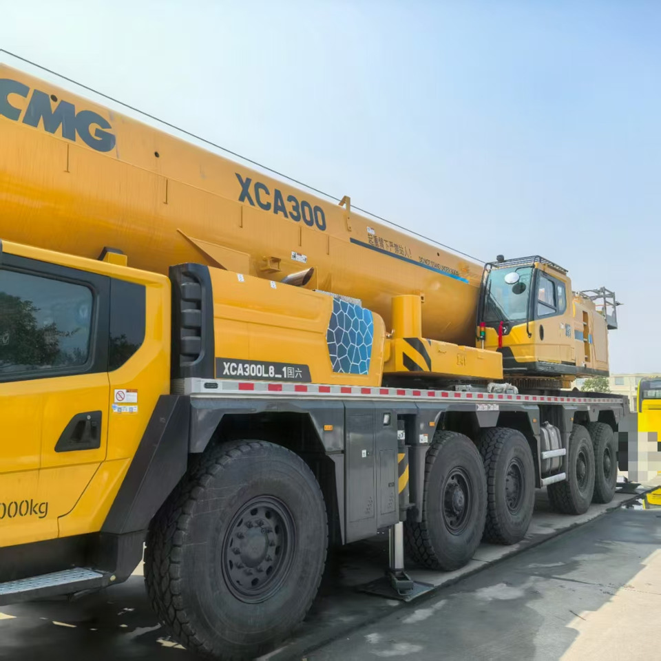 XCMG Official Second Hand Truck Mounted Crane XCA300L8_1 300 ton Mobile Crane Price - Grua todo o terreno: foto 2 XCMG Official Second Hand Truck Mounted Crane XCA300L8_1 300 ton Mobile Crane Price - Grua todo o terreno: foto 2