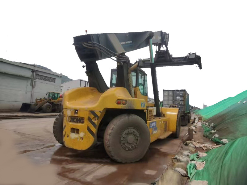 XCMG Official Used Mobile Reach Stacker 45 Tons XCS4531K For Container Price List - Reachstacker porta contentores: foto 3 XCMG Official Used Mobile Reach Stacker 45 Tons XCS4531K For Container Price List - Reachstacker porta contentores: foto 3