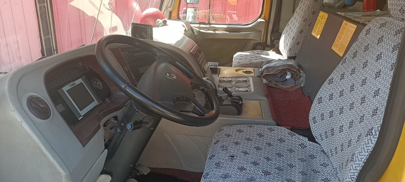 XCMG Official Used Pickup Truck Crane XCA130L7_1 300ton Truck Crane Price - Grua todo o terreno: foto 4 XCMG Official Used Pickup Truck Crane XCA130L7_1 300ton Truck Crane Price - Grua todo o terreno: foto 4